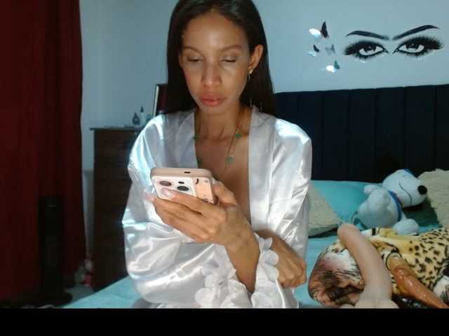 Keylertrue18 live cam on BongaCams