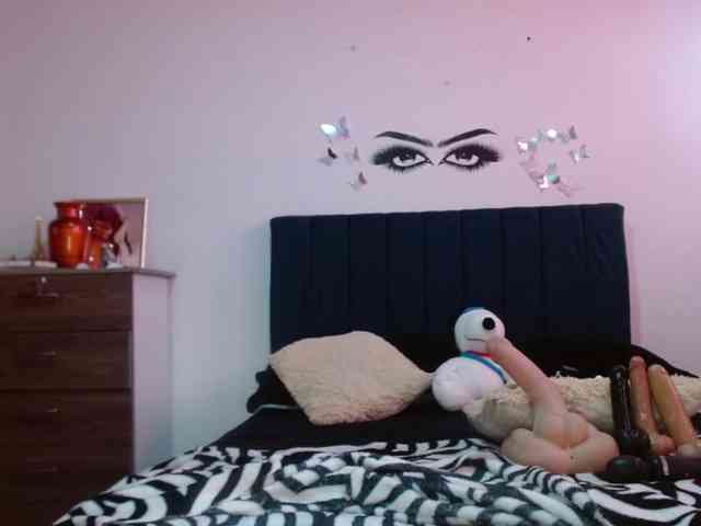 Keylertrue18 webcam