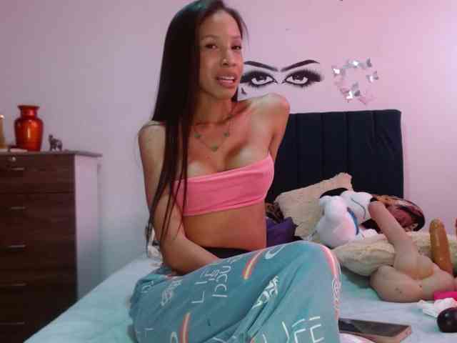 Keylertrue18 webcam
