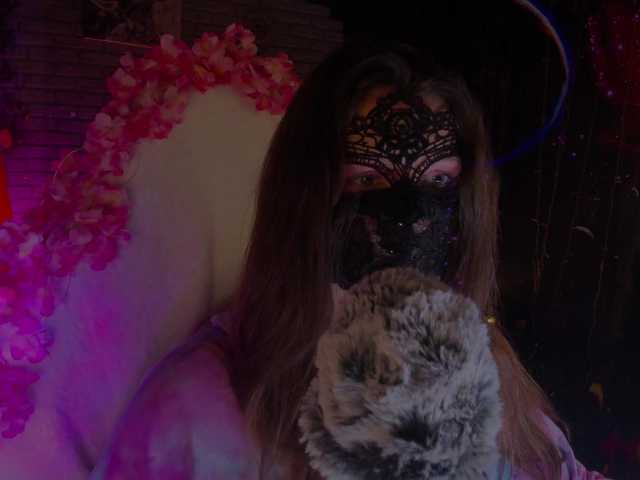 Li-Drago live webcam show