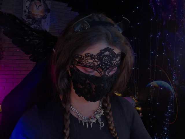 Li-Drago live webcam show
