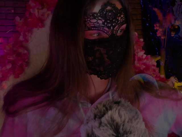 Li-Drago live webcam show