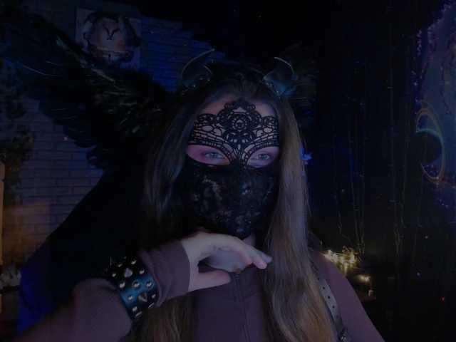 Li-Drago live webcam show