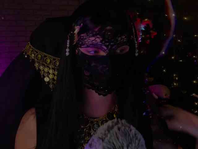 Li-Drago Live Webcam on BongaCams
