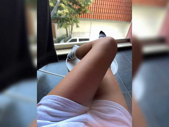 -little--minxxx- live cam on BongaCams