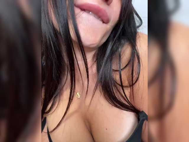-little--minxxx- live cam on BongaCams