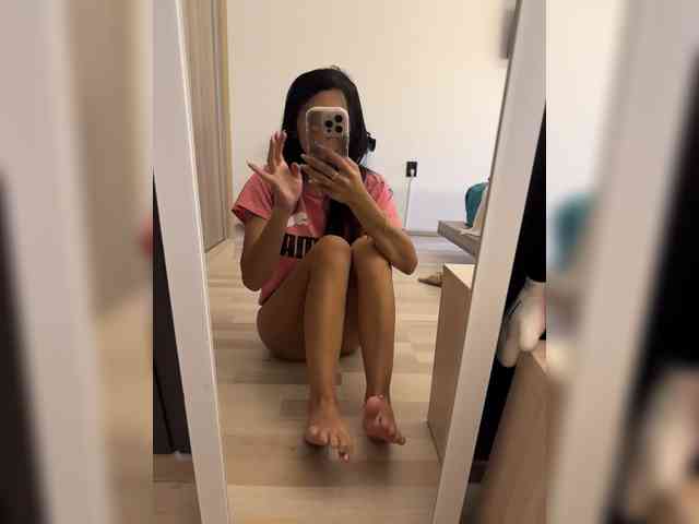-little--minxxx- webcam