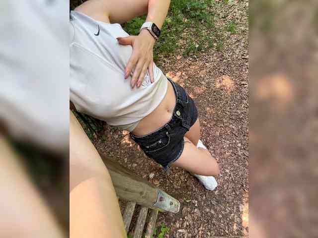 Model: -little--minxxx-