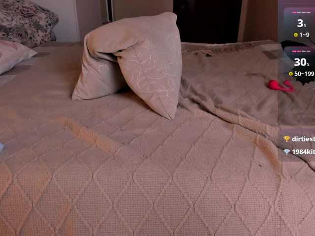 reyniri live cam on BongaCams