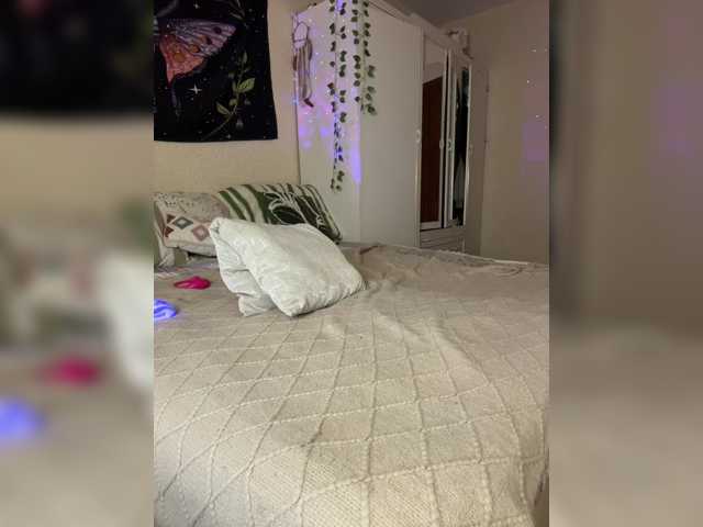 reyniri live cam on BongaCams