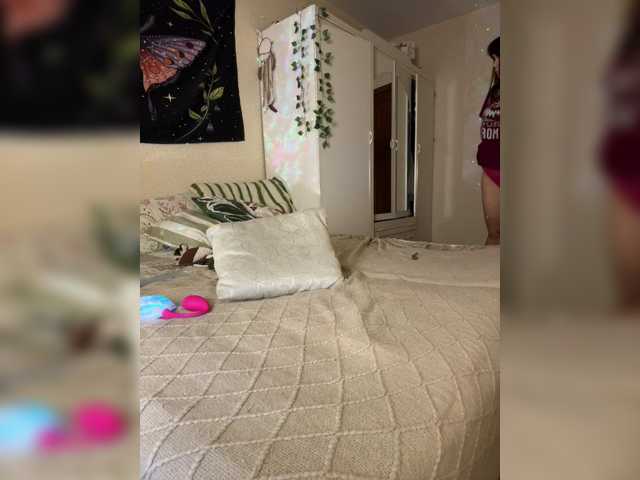 reyniri live cam on BongaCams