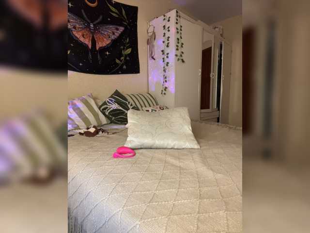 reyniri live cam on BongaCams