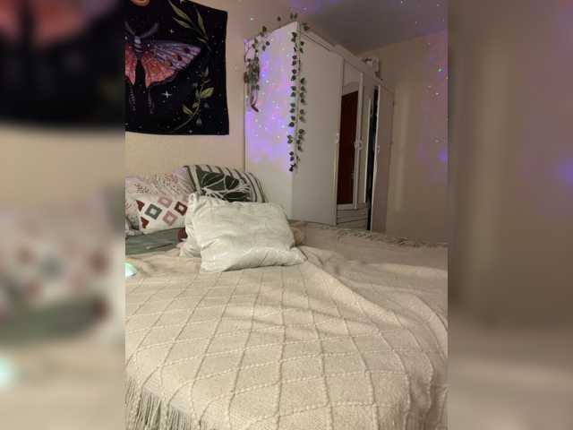 reyniri live cam on BongaCams