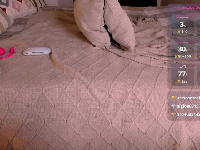 reyniri live cam on BongaCams