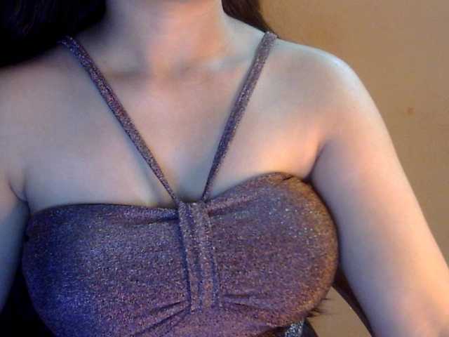 Cherry-bee live cam on BongaCams