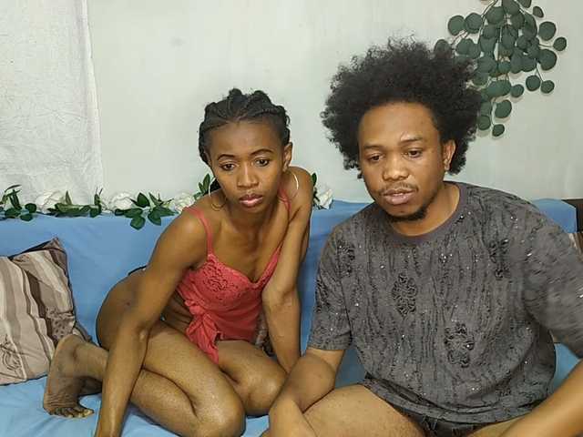 AmelieAndJames0919 live cam on BongaCams