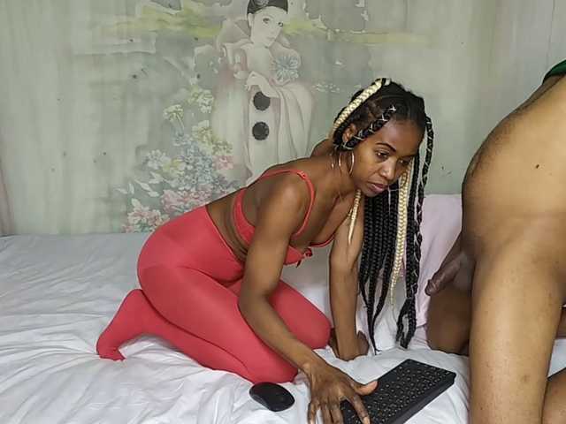 AmelieAndJames0919 live cam on BongaCams