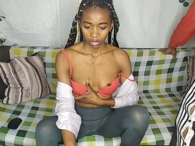 AmelieAndJames0919 live webcam show