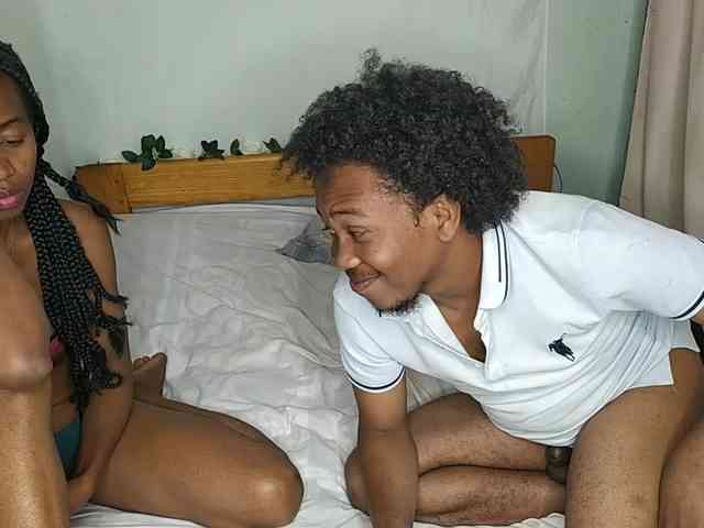 AmelieAndJames0919 webcam