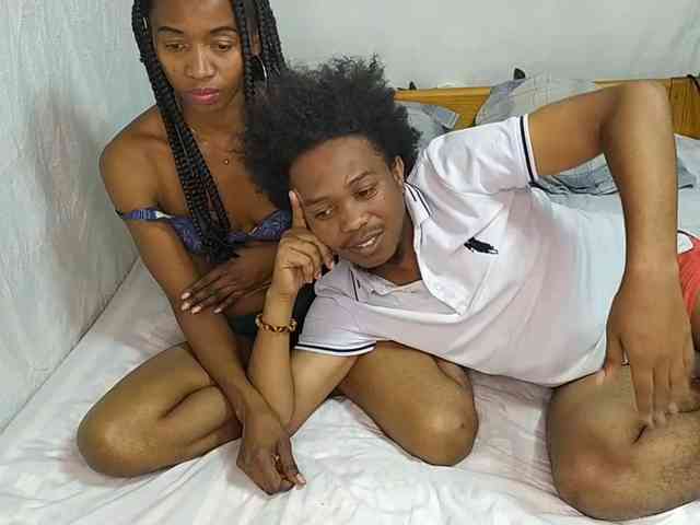 AmelieAndJames0919 webcam