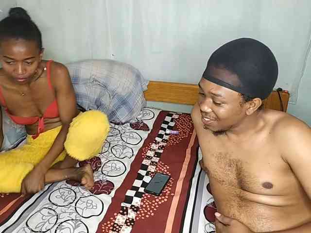 AmelieAndJames0919 webcam