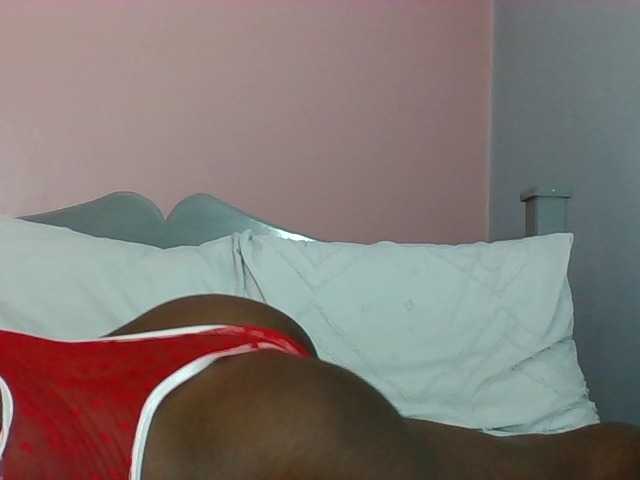 Isisqueen live cam on BongaCams