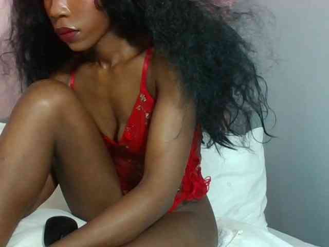 Isisqueen webcam
