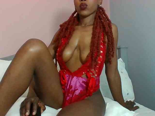 Isisqueen webcam