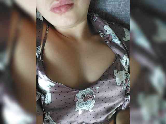 Brown_Eyes webcam