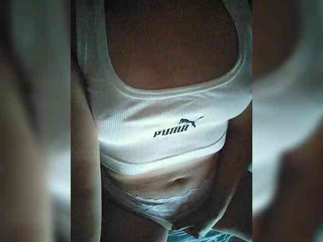 Brown_Eyes webcam