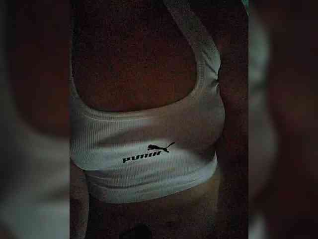 Brown_Eyes webcam