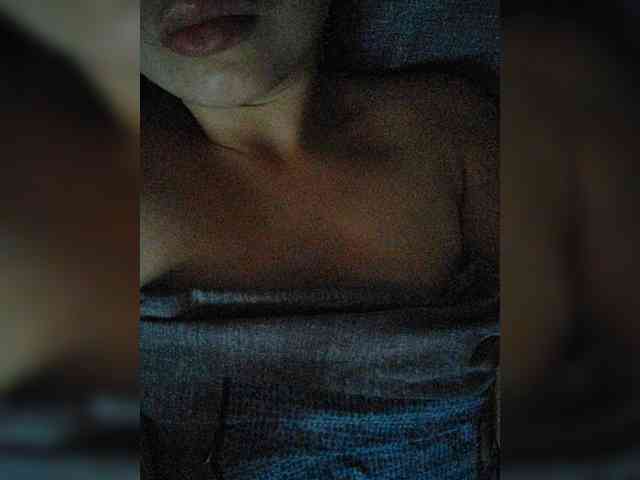 Brown_Eyes webcam