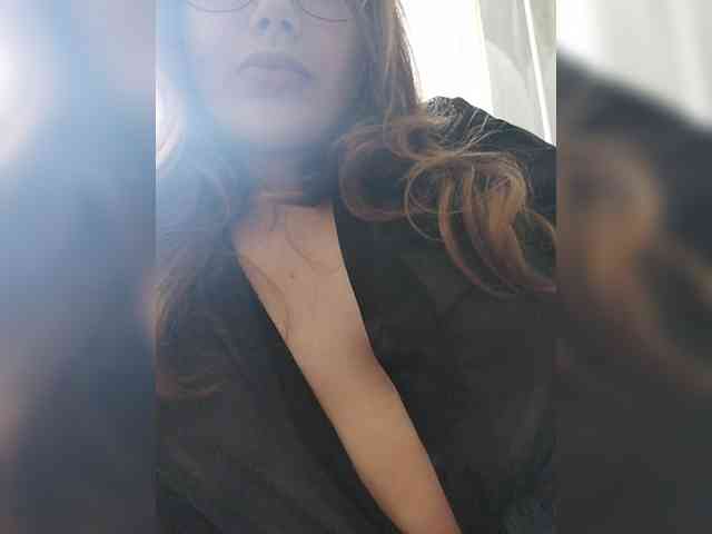 Brown_Eyes webcam