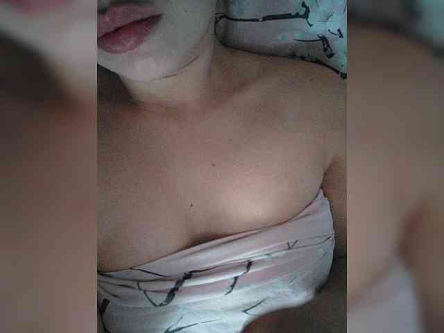 Brown_Eyes webcam