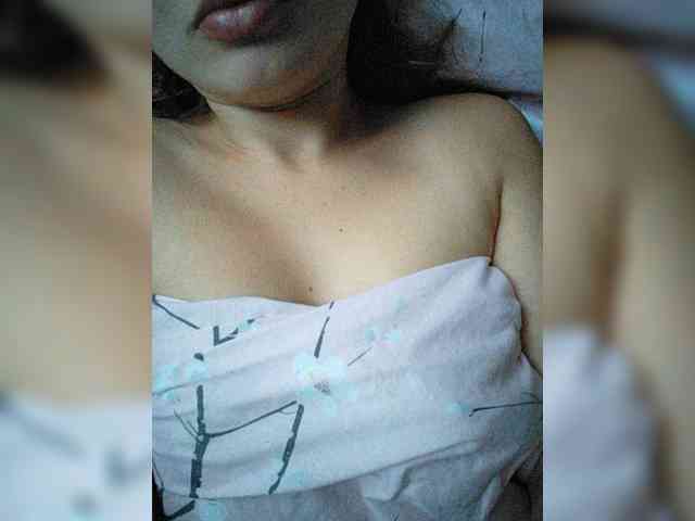 Brown_Eyes webcam