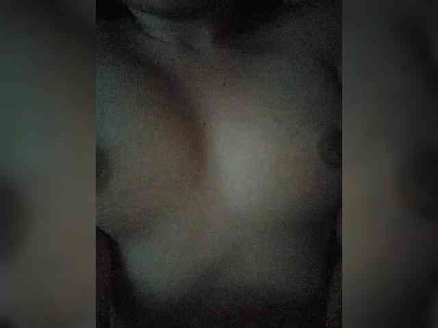 Brown_Eyes webcam