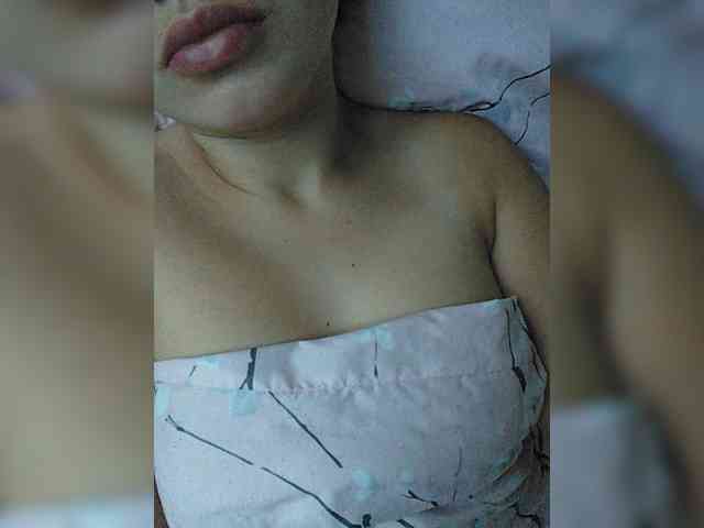 Brown_Eyes webcam