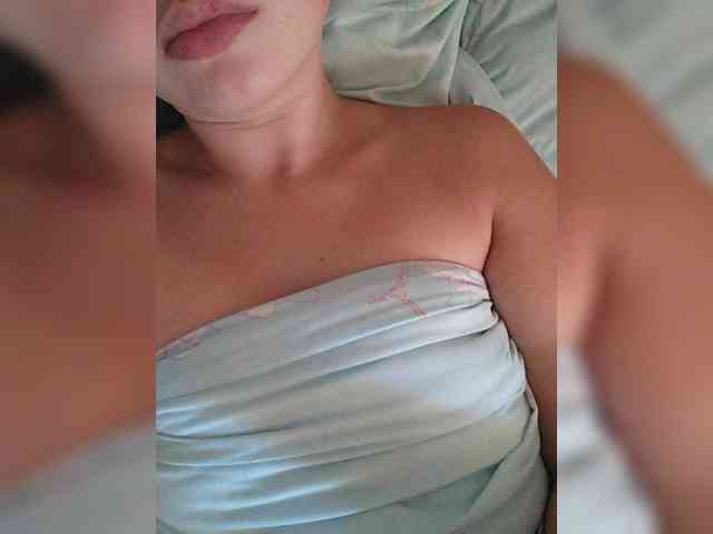 Brown_Eyes webcam