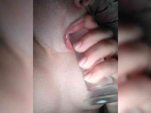 Brown_Eyes webcam