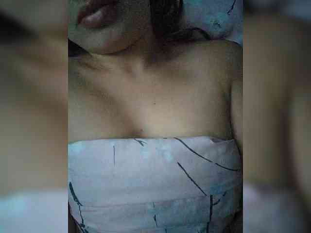 Brown_Eyes webcam