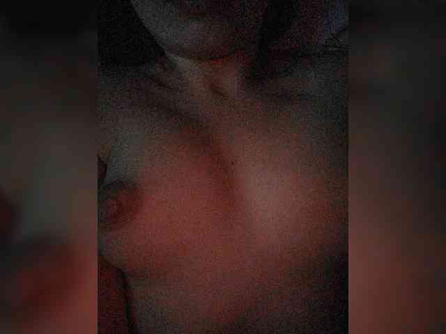 Brown_Eyes webcam