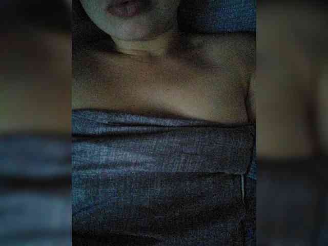 Brown_Eyes webcam