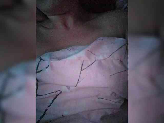 Brown_Eyes webcam