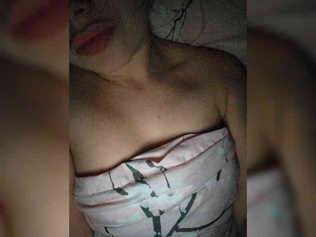 Brown_Eyes webcam