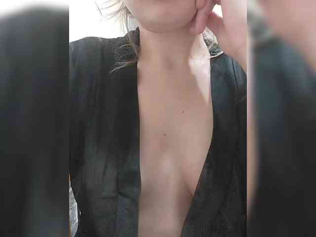 Brown_Eyes webcam