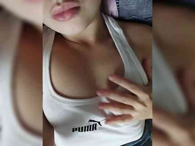 Brown_Eyes webcam