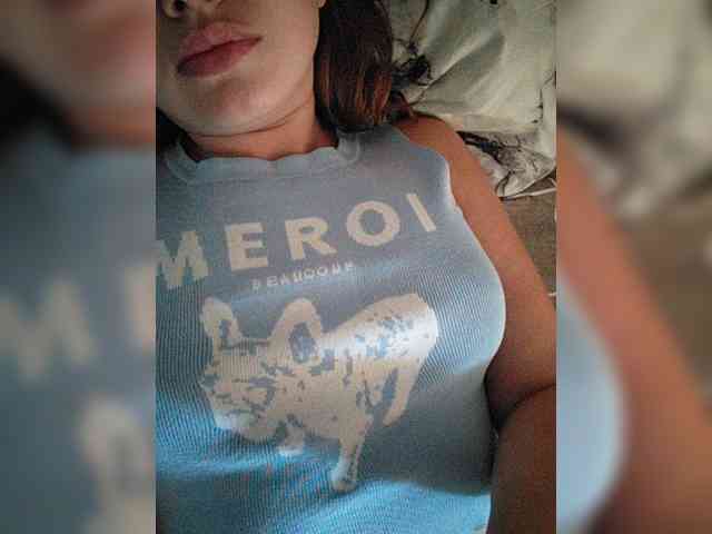 Brown_Eyes webcam