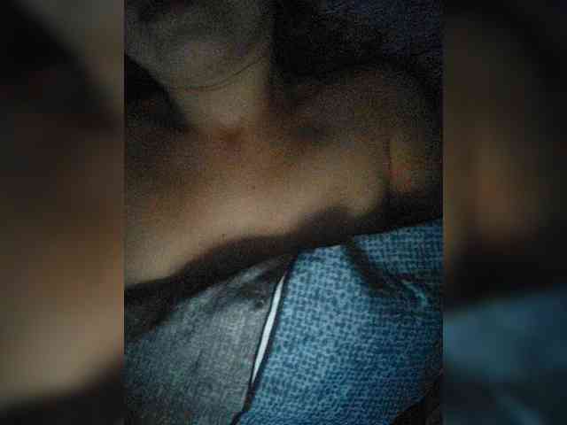 Brown_Eyes webcam