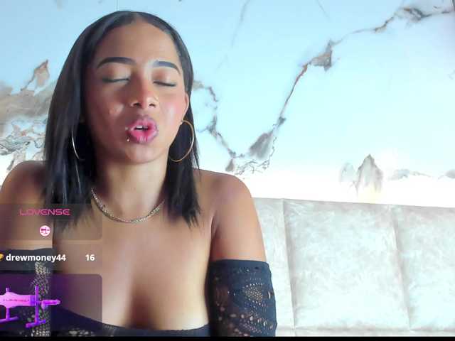 KarolBlanco live cam on BongaCams