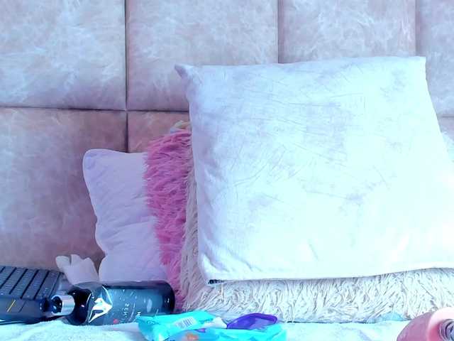 KarolBlanco's BongaCams show and profile